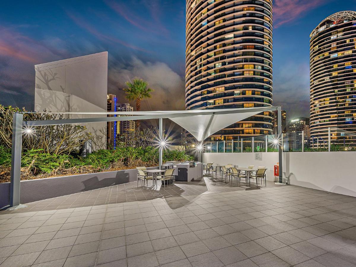 Air On Broadbeach Голд-Кост Экстерьер фото